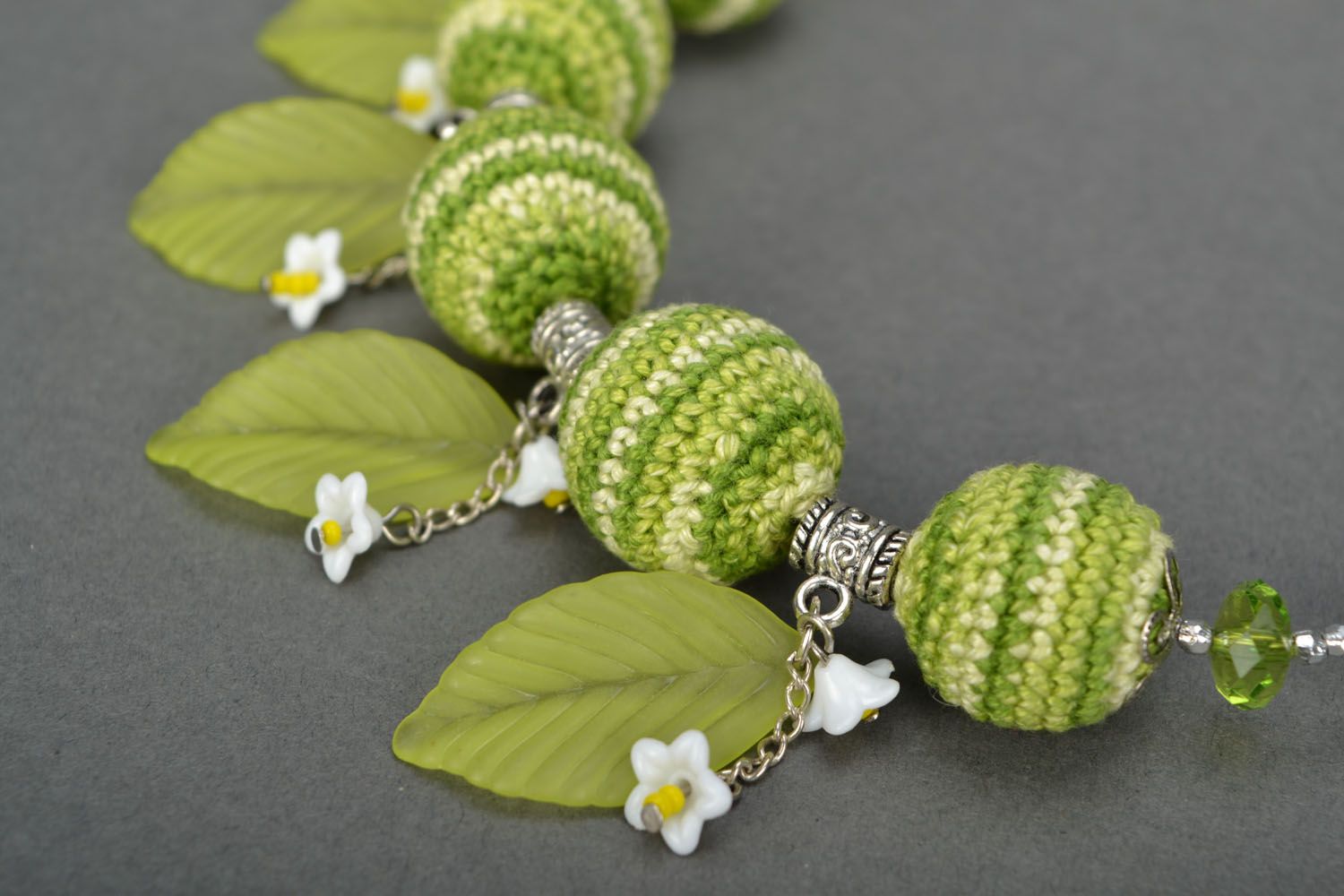 Green crochet necklace and earrings photo 4