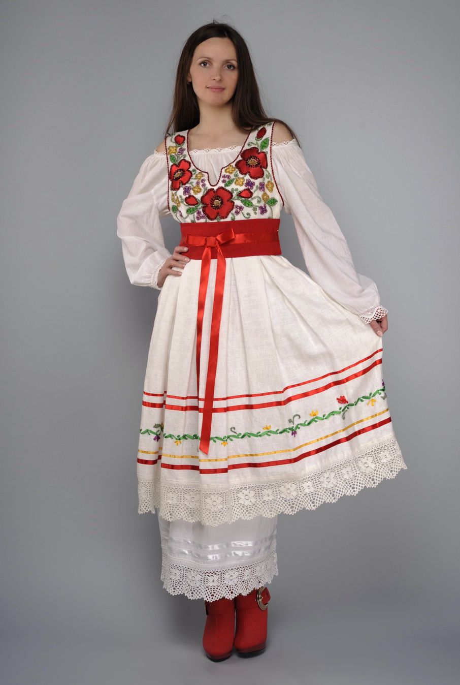 Linen clothing ensemble in ethnic style photo 3