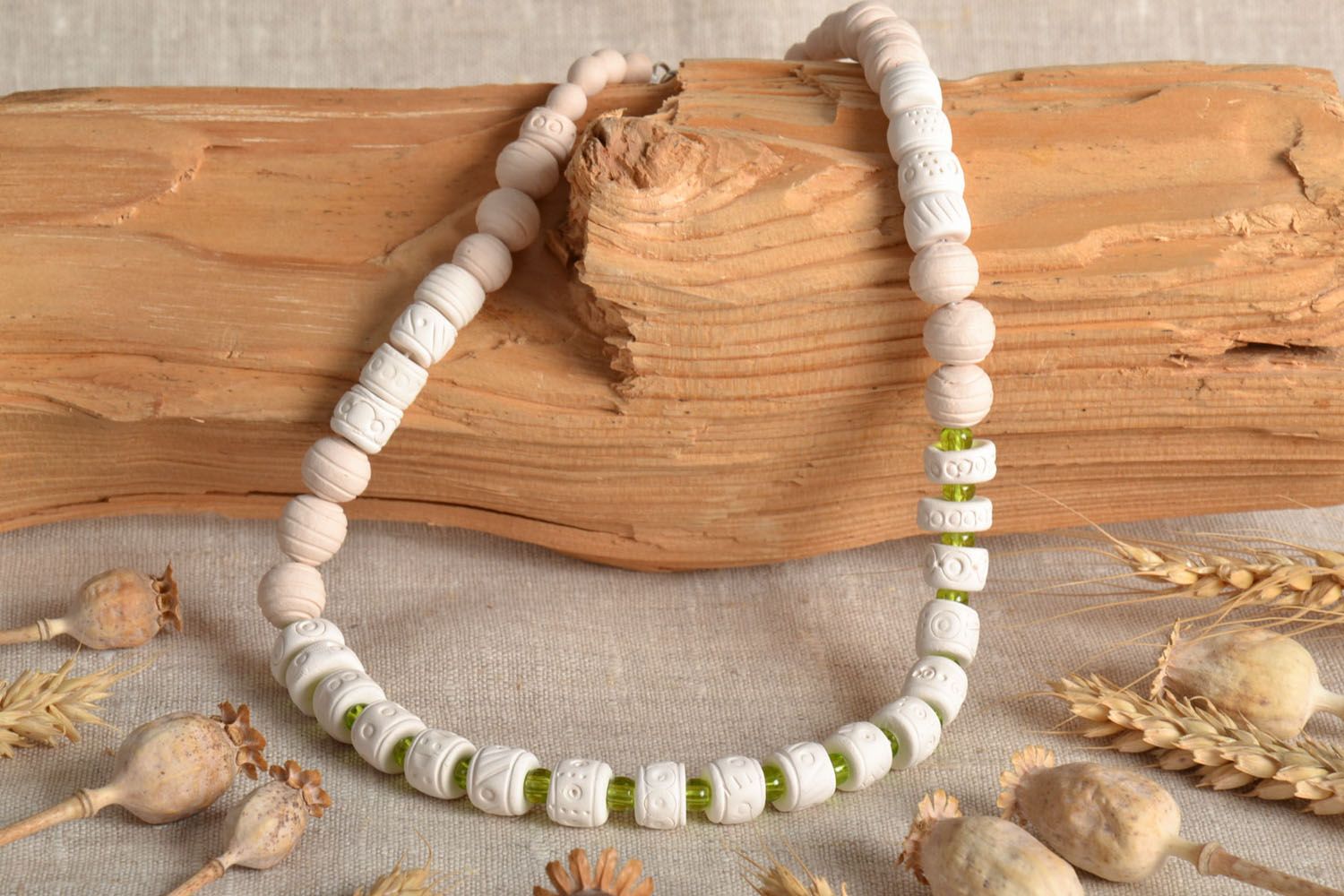 White clay beaded necklace photo 1