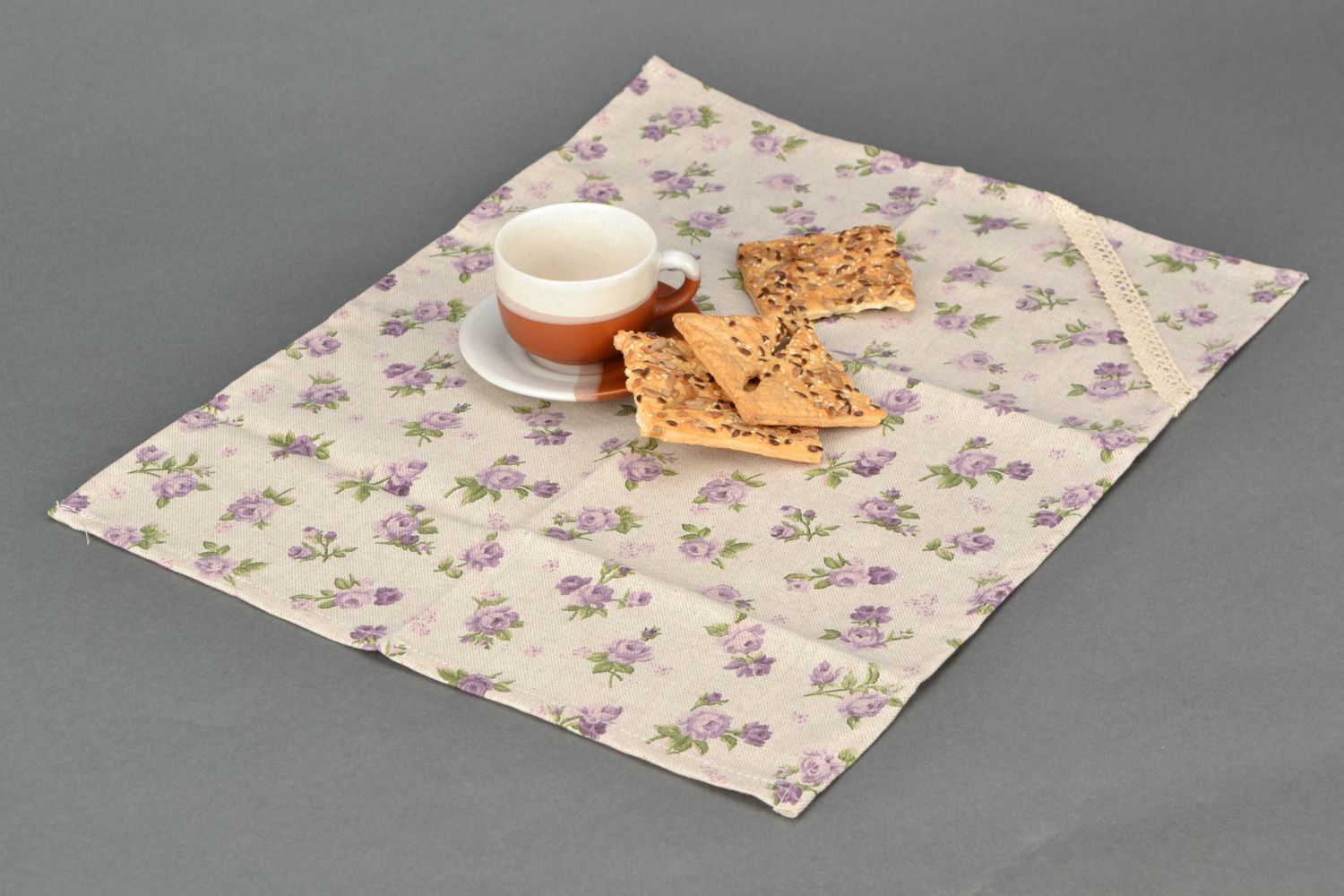 Decorative fabric table napkin with print photo 1