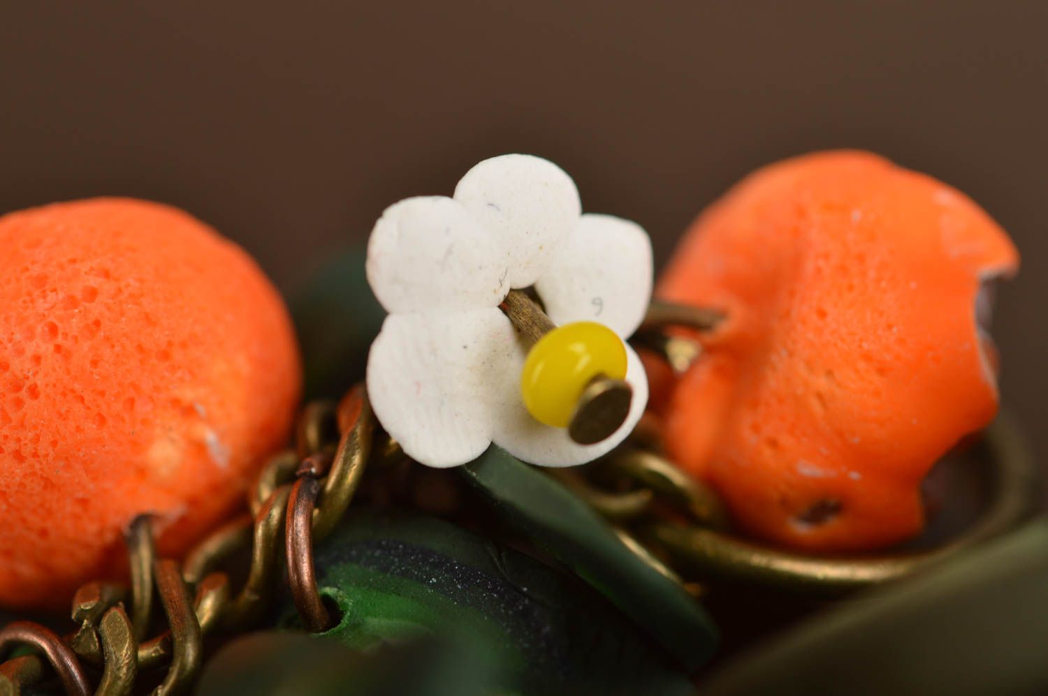 Bracelet en pâte polymère fait main original avec mandarines artificielles photo 3