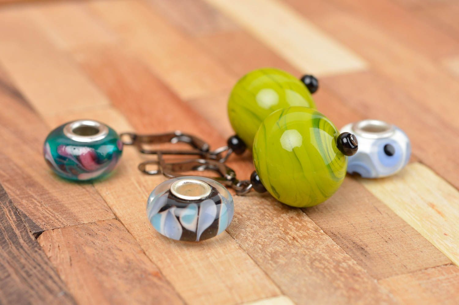 Handmade Ohrringe aus Glas ausgefallener Ohrschmuck Designer Schmuck grün foto 1