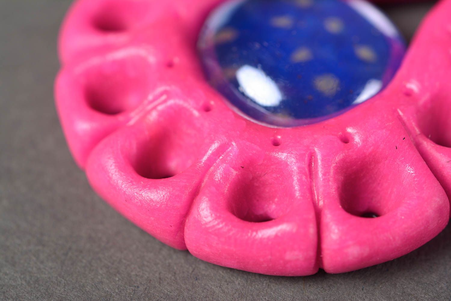 Украшение ручной работы кулон из полимерной глины подвеска из пластики розовая фото 3