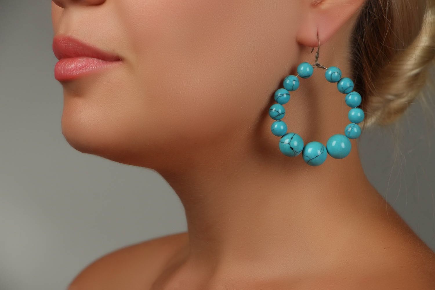 Round earrings with turquoise photo 4
