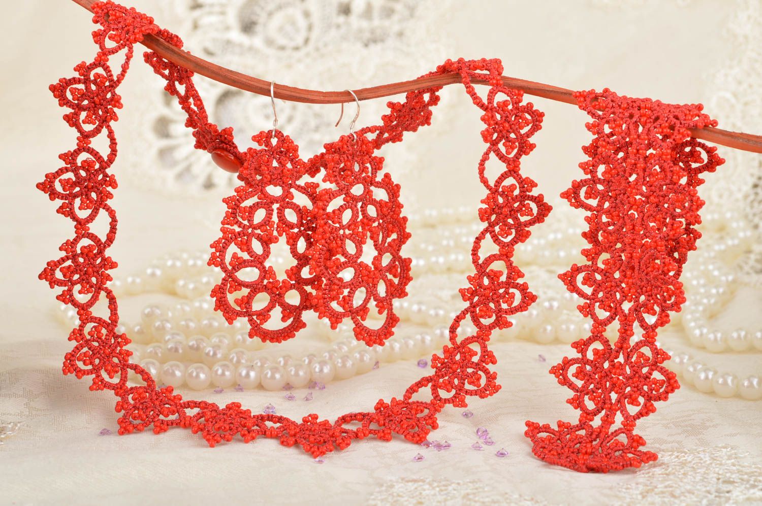 Handmade red lacy tatted jewelry set earrings bracelet and necklace 3 items photo 3