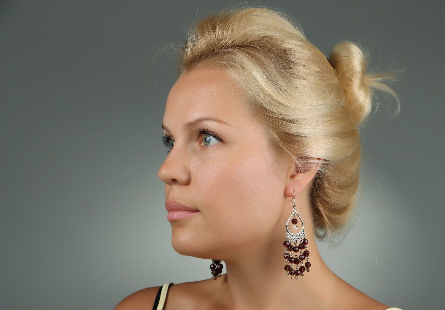 Long earrings made of glass photo 5