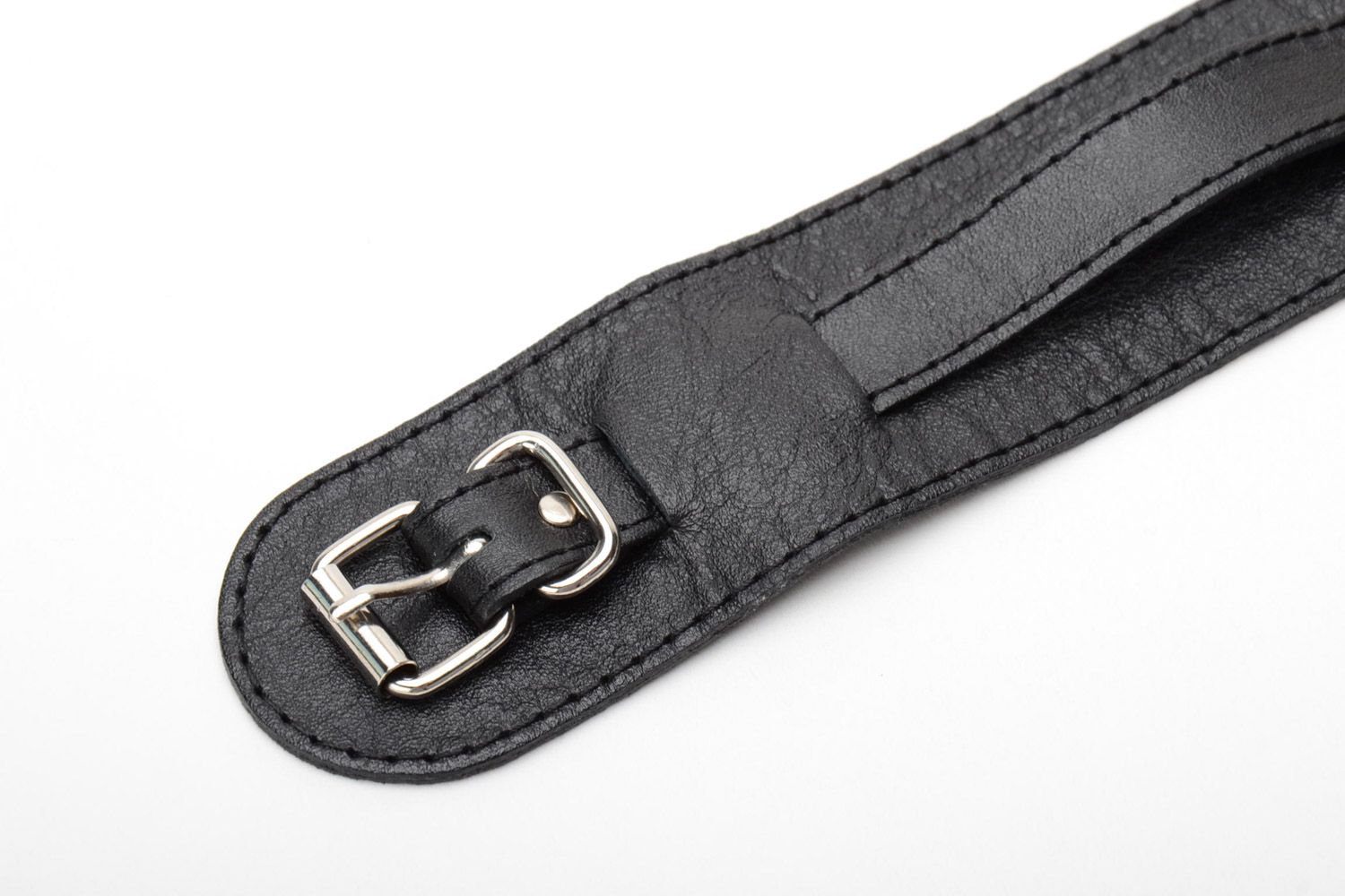 Bracelet en cuir naturel fait main design original de couleur noire pour homme photo 5