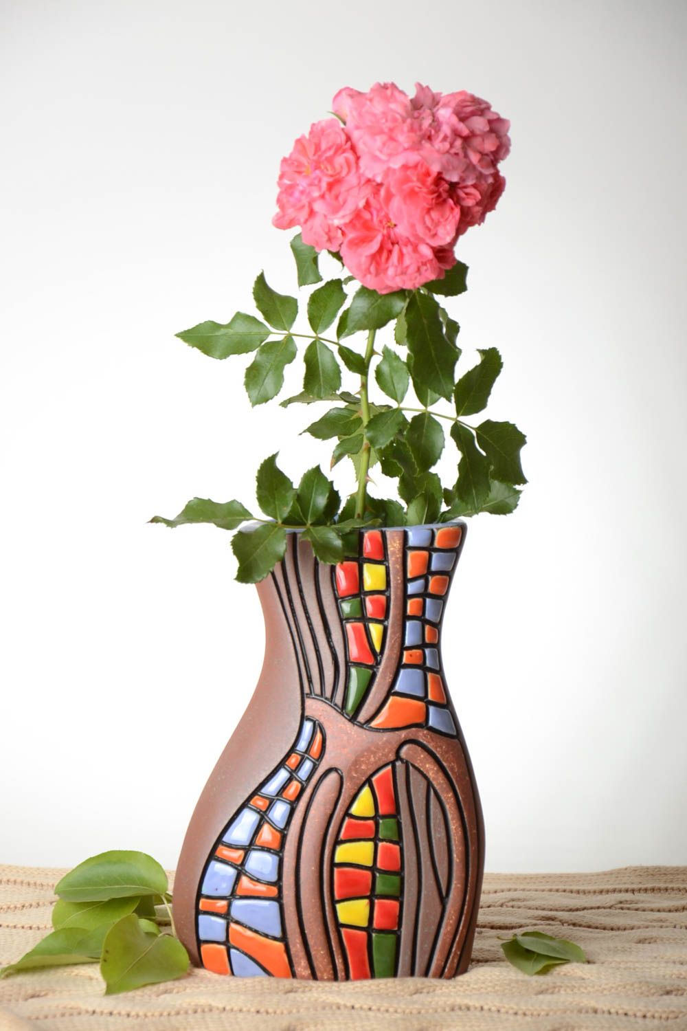 Vase argile fait main Déco maison motifs insolites Cadeau original à fleurs photo 1