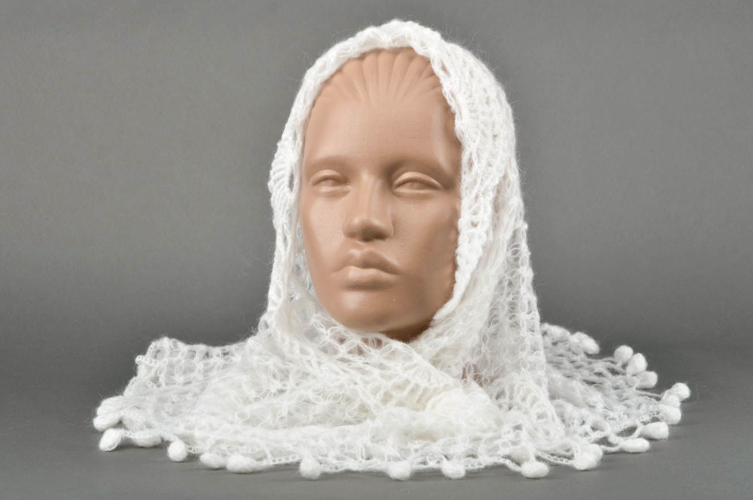 Chal hecho a mano de lana blanco accesorio para mujeres regalo original foto 1