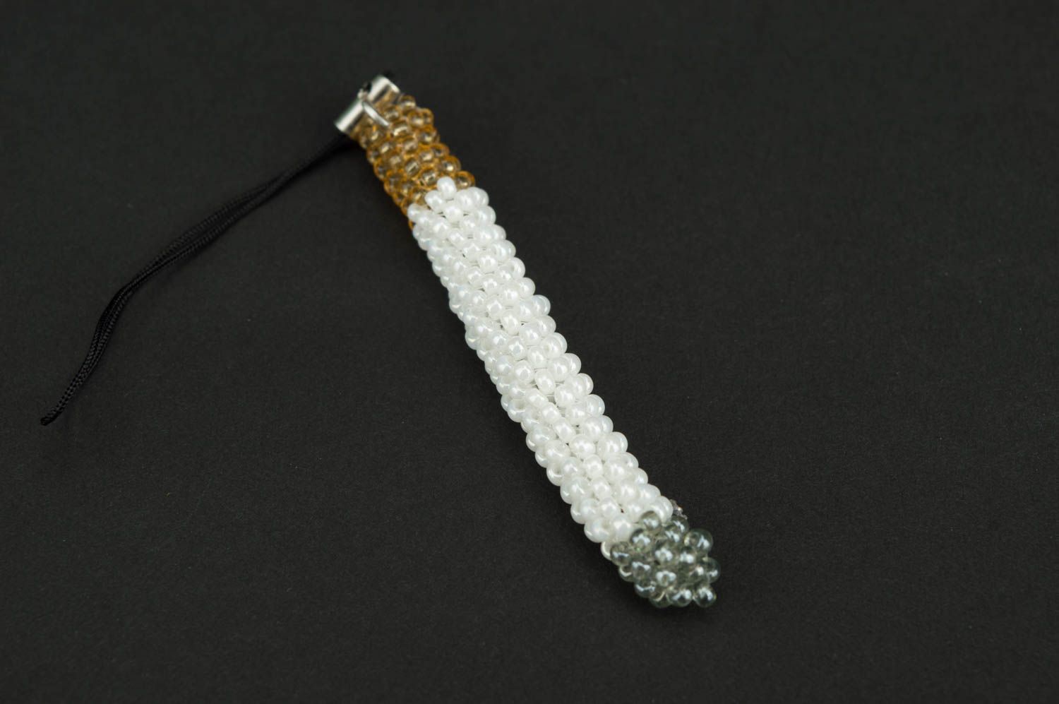 Porte-clés original fait main cigarette en perles de rocaille Accessoire design photo 5