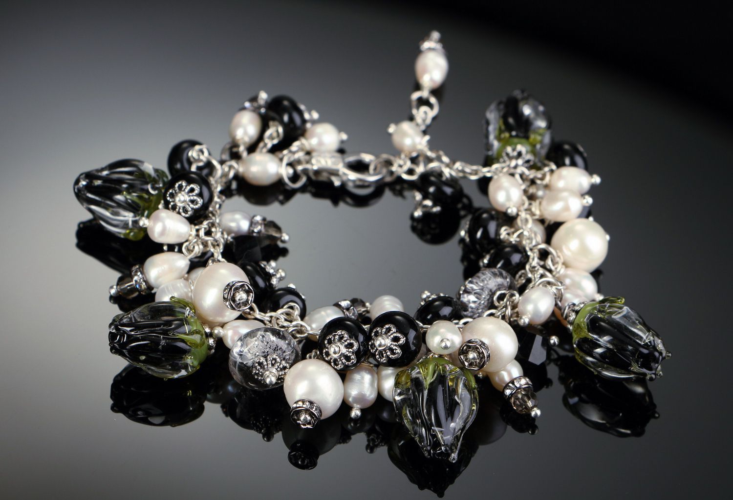 Bracelet with river pearls Black swang photo 2