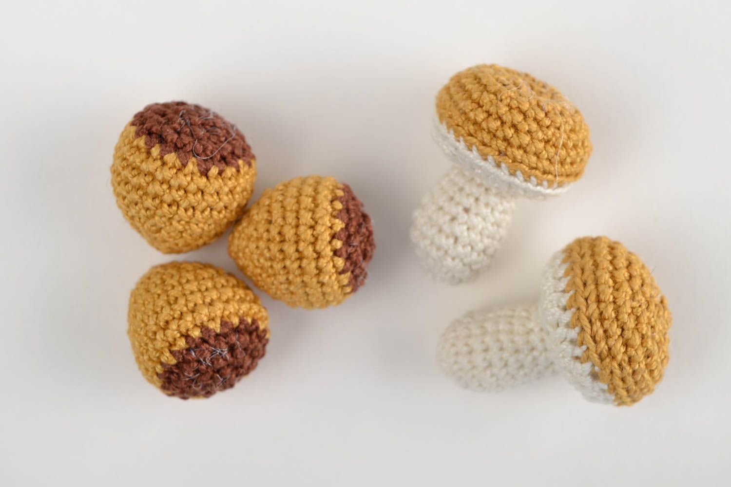 Jouet champignon fait main Peluches au crochet Cadeau pour enfant design photo 4