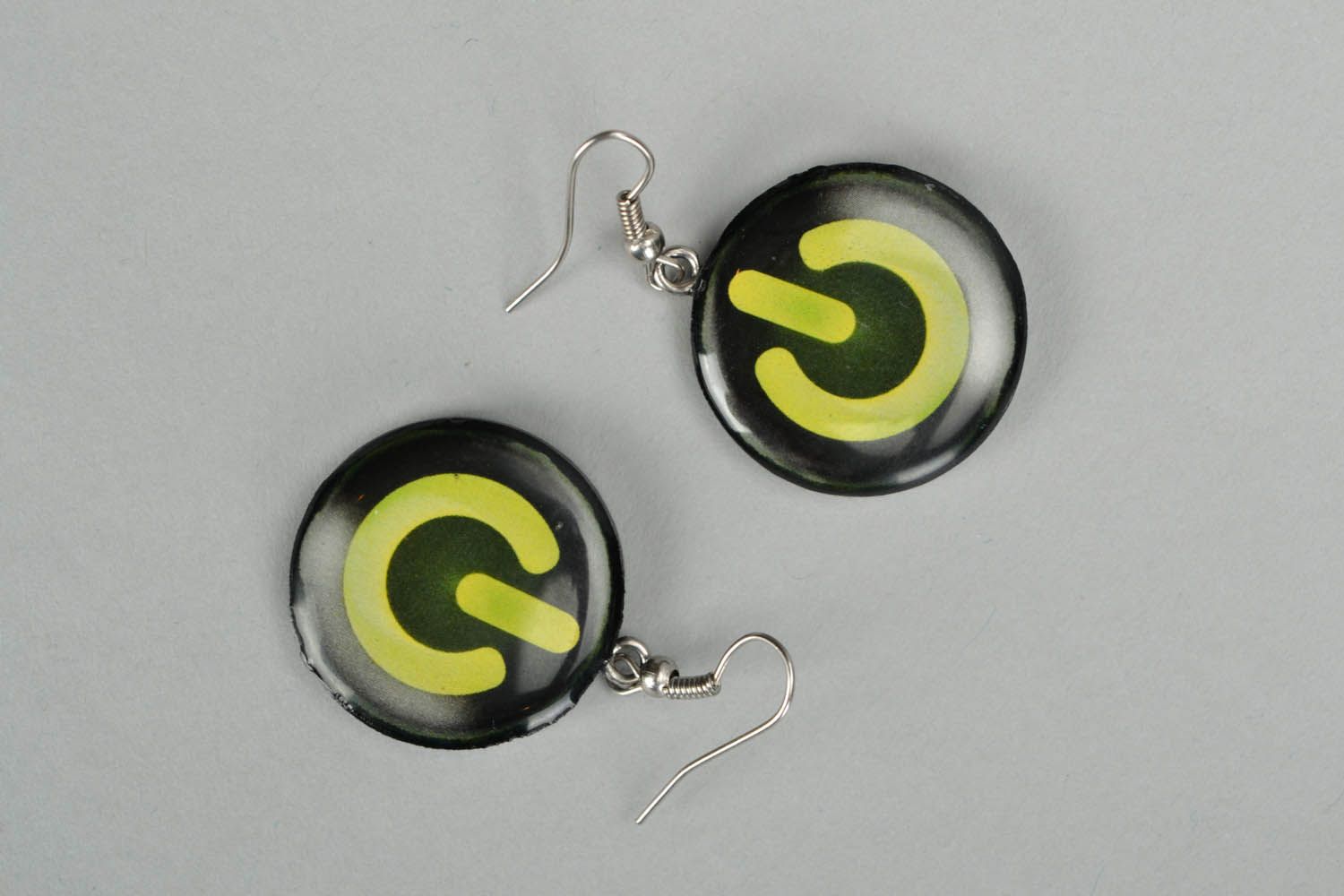 Earrings with the turn off icon photo 2