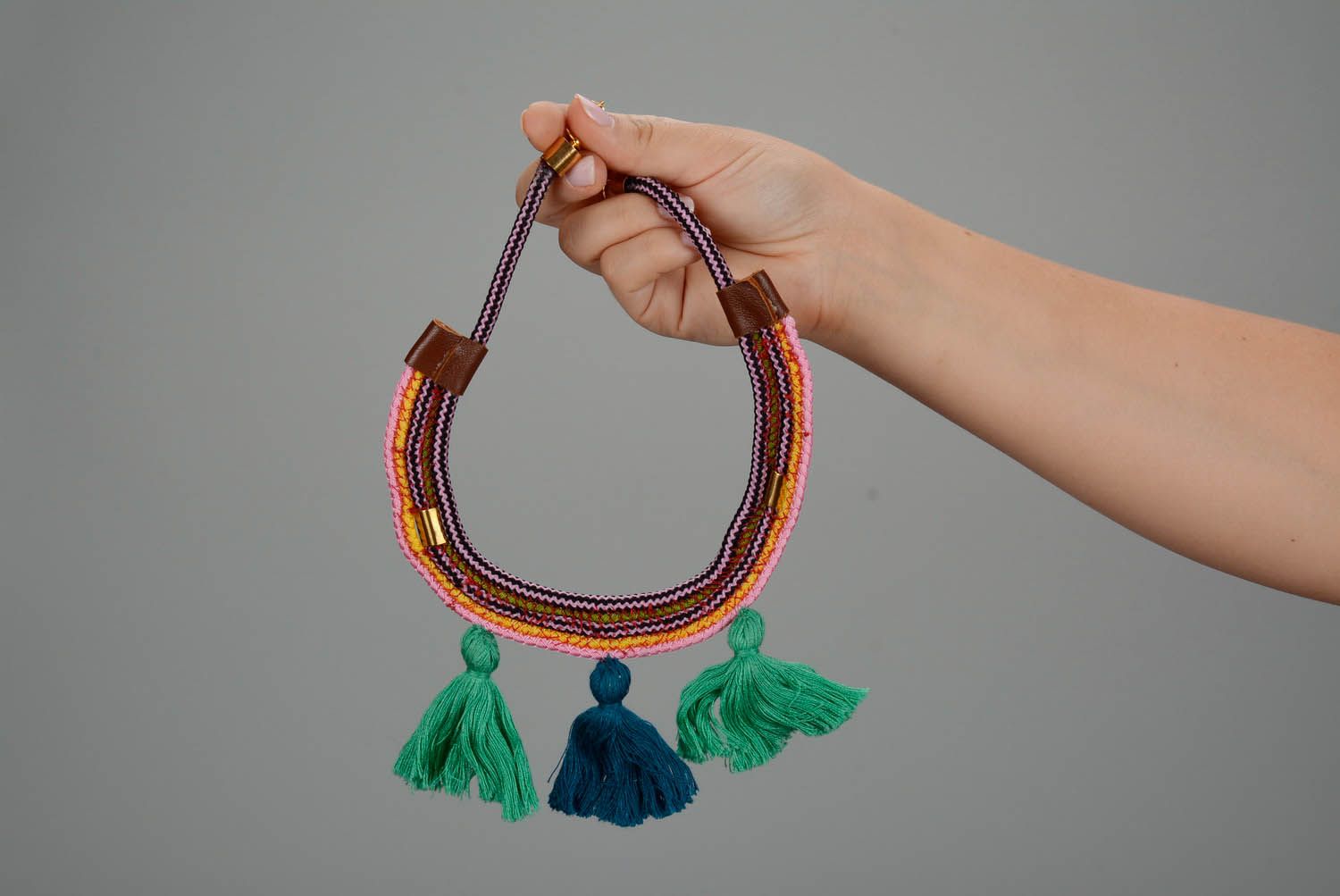 Ethnic necklace with tassels photo 5