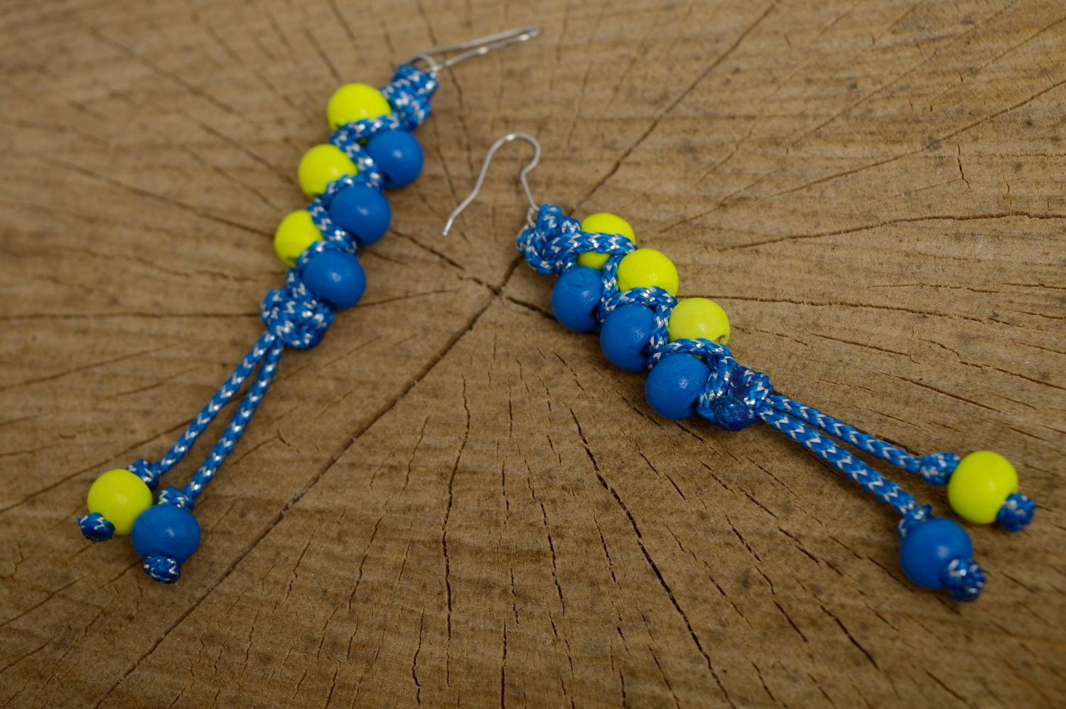 Macrame polyester cord earrings with wooden beads photo 1
