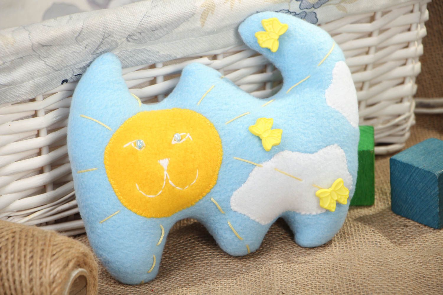 Интерьерная игрушка-подушка в виде кота фото 5