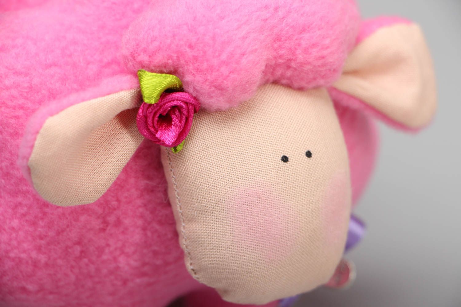 Мягкая игрушка из ткани Розовая овечка фото 2