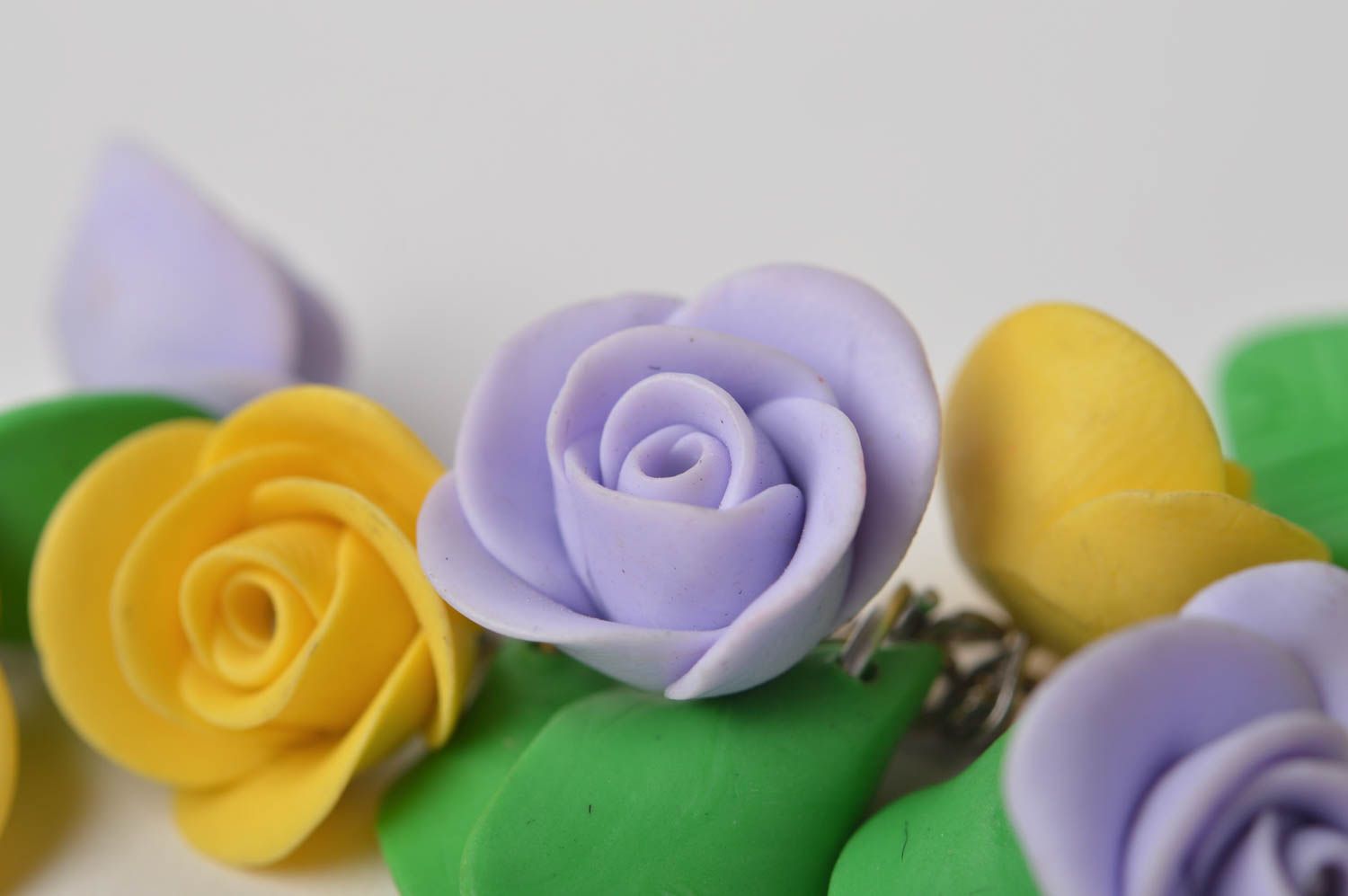 Bracelet fleurs en pâte polymère Bijou fait main roses jaune mauve Cadeau femme photo 4