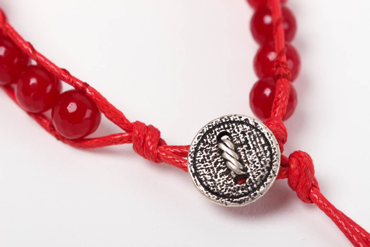 Красный браслет из камней ручной работы браслет из бусин авторская бижутерия фото 4
