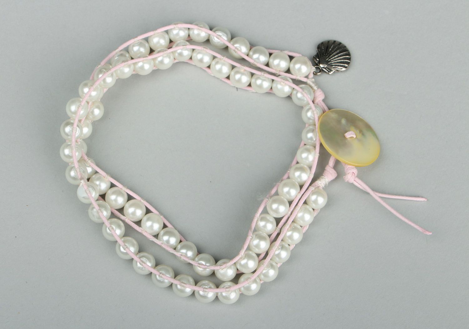Bracelet made from ceramic pearls photo 3