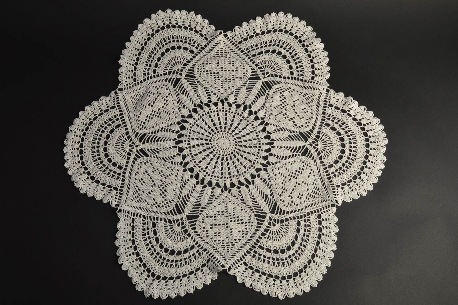 Beautiful exquisite handmade white crocheted decorative table doily photo 3
