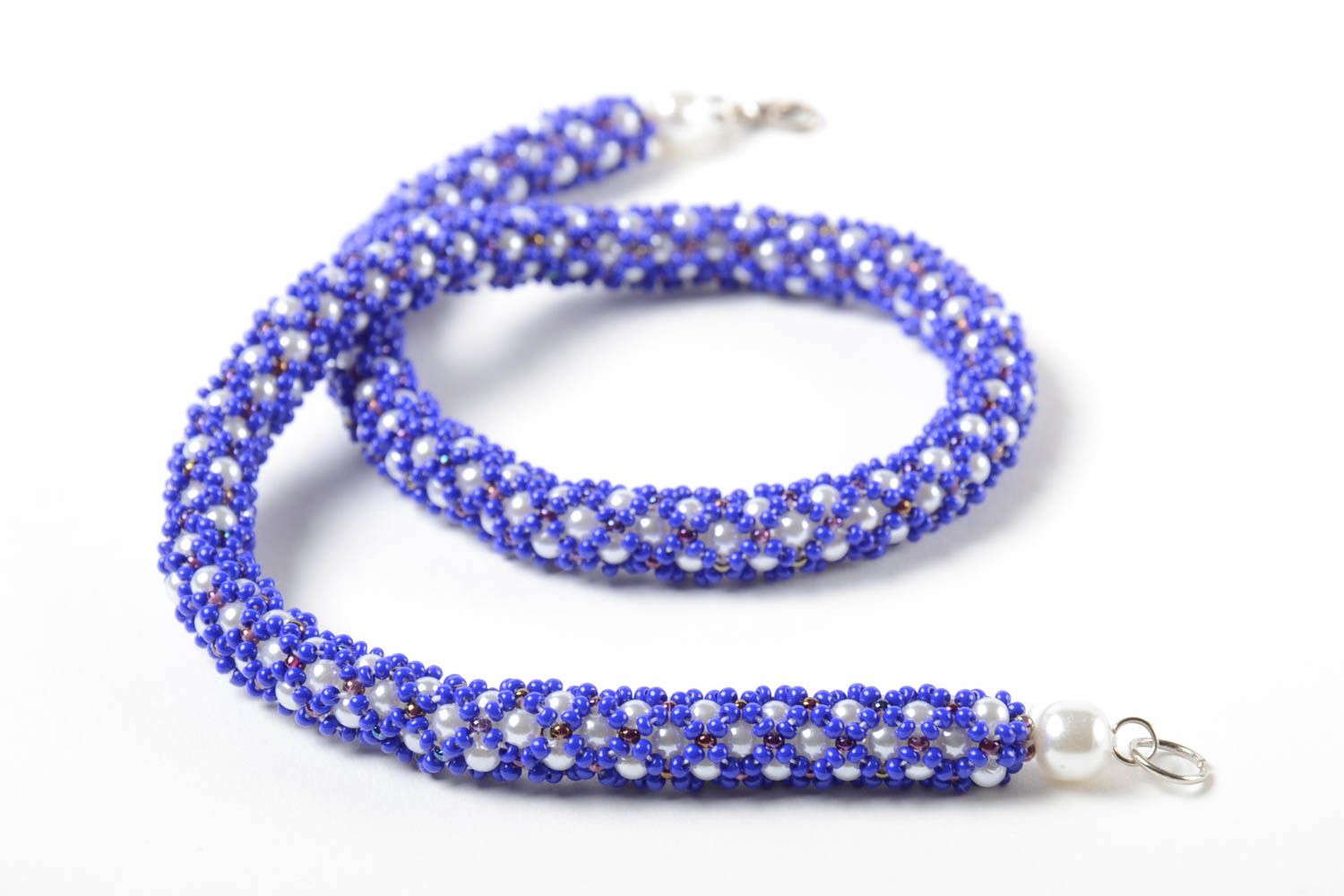 Collier bleu en perles de rocaille tchèques et perles plastiques fait main photo 3