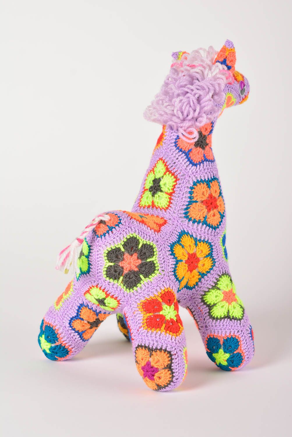 Peluche cheval Jouet fait main rose à fleurs tricoté au crochet Cadeau enfant photo 3