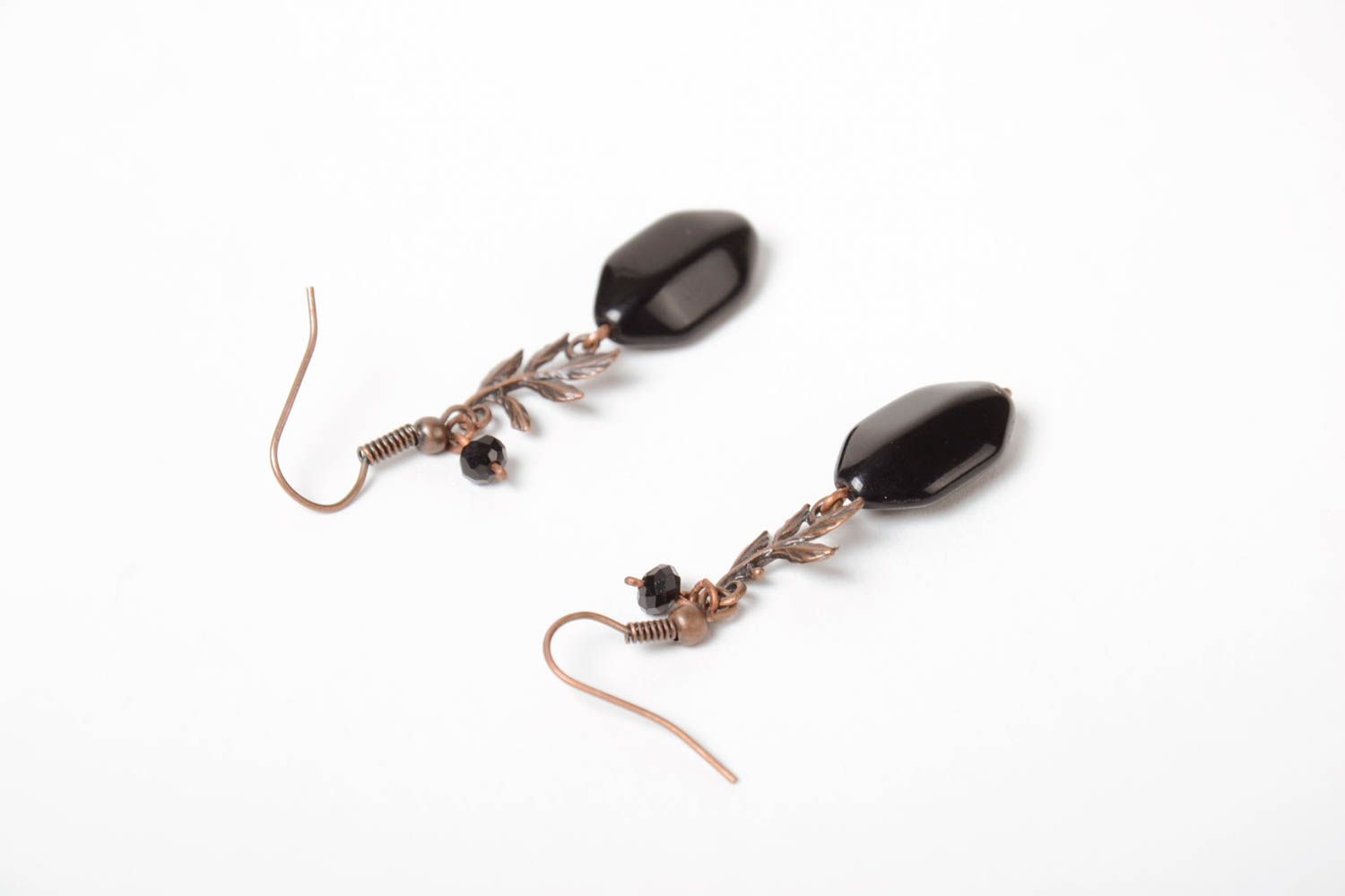 Handmade designer wire wrap copper dangling earrings with black agate beads photo 4