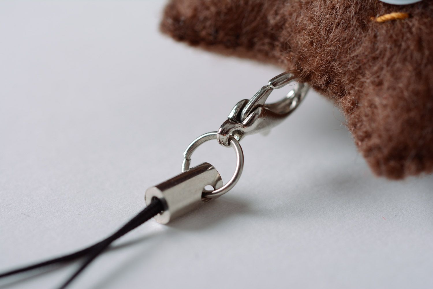 Petit porte-clefs en feutre brun en forme de hibou fait main original   photo 5