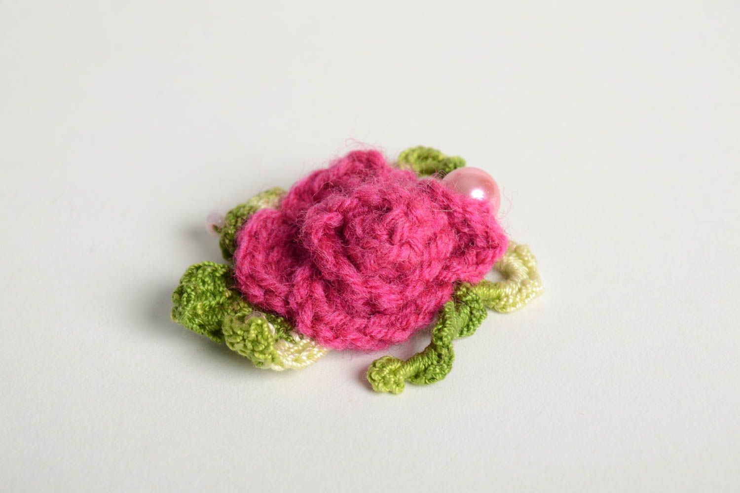 Broche fleur Bijou fait main design de créateur coton laine Accessoire femme photo 3