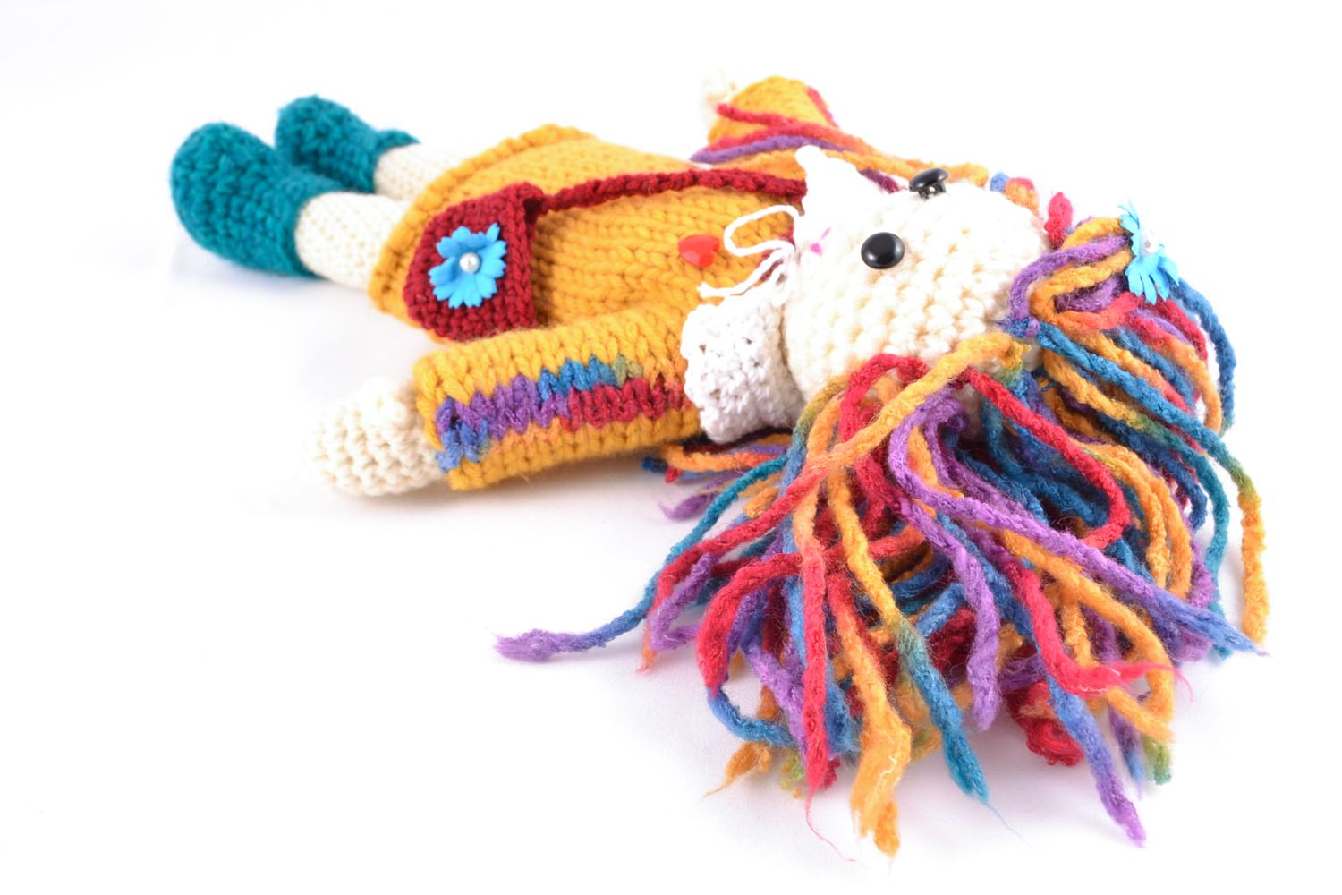 Petite poupée faite main tricotée au crochet en fils mixtes pour enfant photo 3
