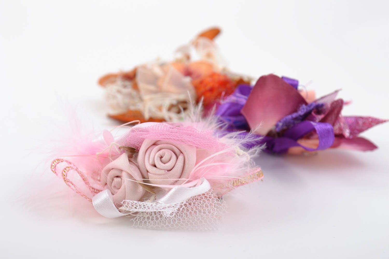 Handmade Deko Schmuck Blüten aus Stoff 3 Stück für Geschenk Freundinnen foto 2