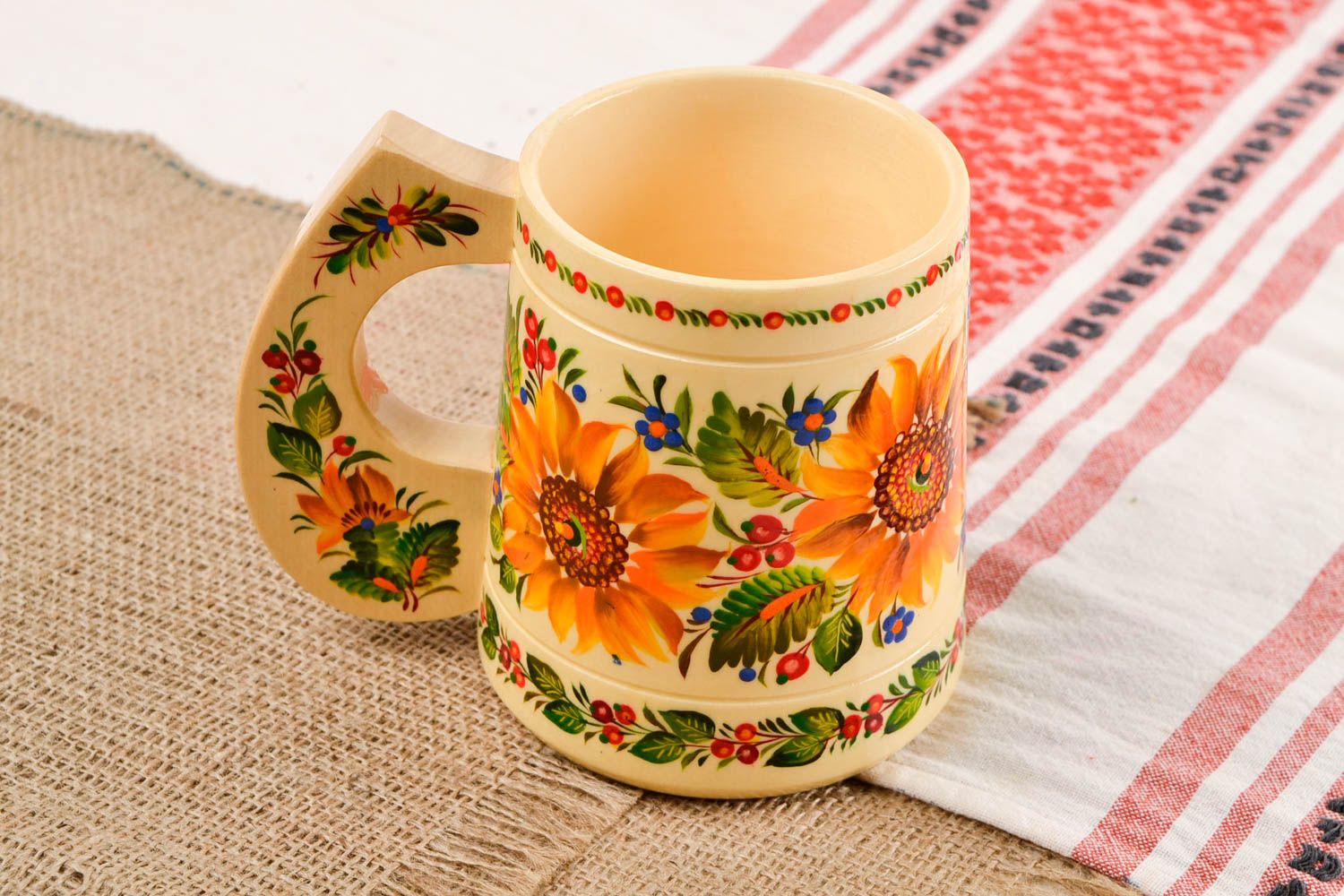 Tasse bois faite main Mug original motifs floraux Vaisselle en bois décorative photo 1