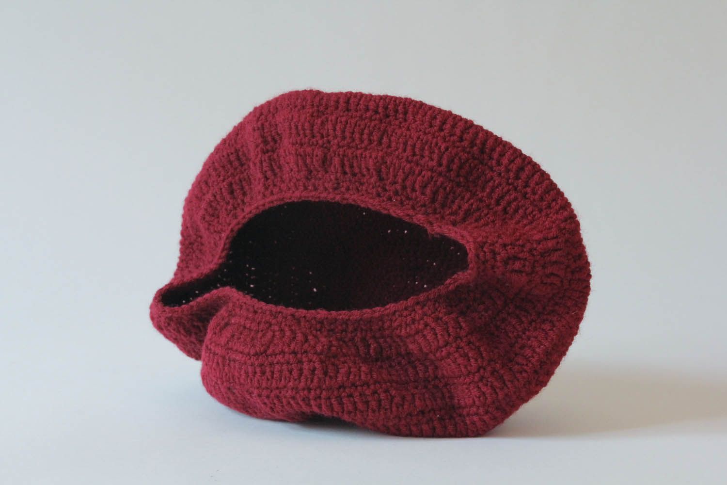 Knitted beret photo 4