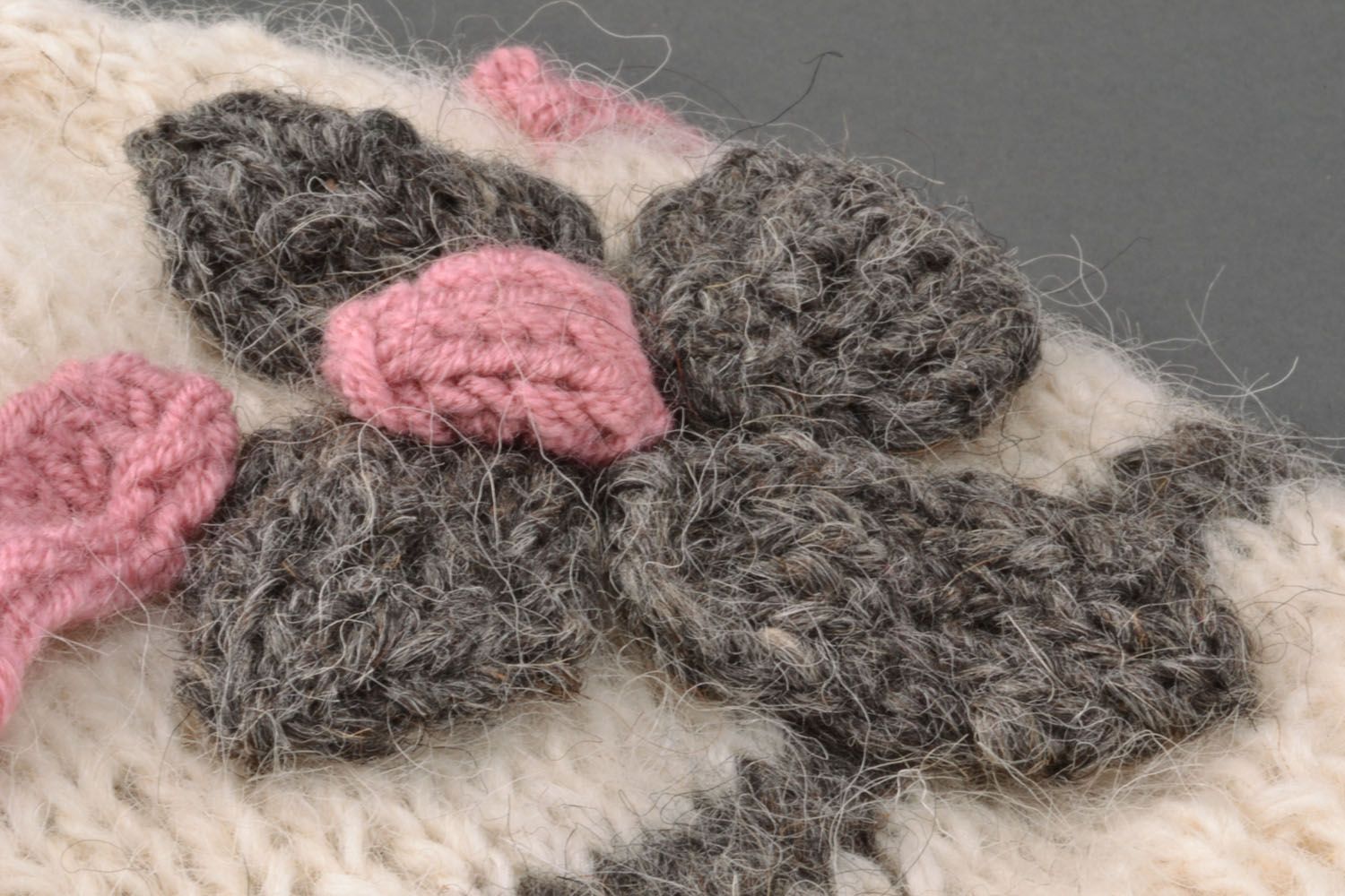 Conjunto de acessórios de inverno: gorro e cachecol de lã feitos à mão  foto 4