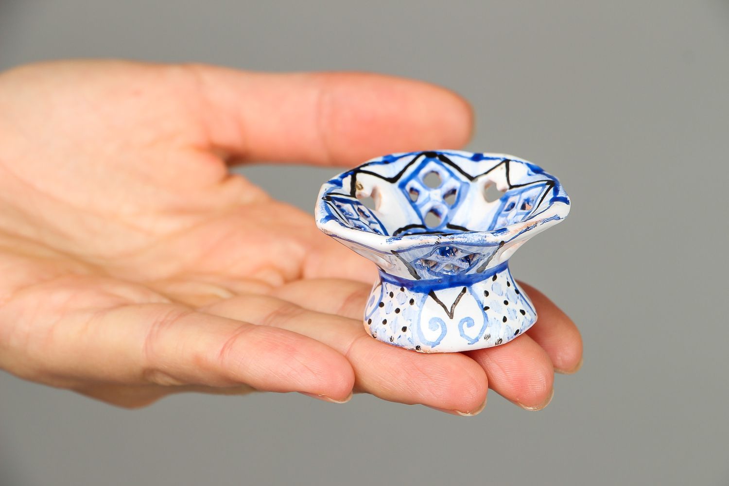 Kleine blaue Vase für Schreibwaren aus Keramik  foto 3
