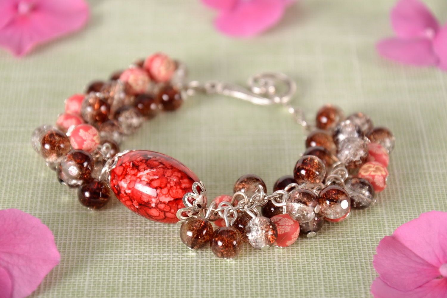 Bracelet fait main en perles de verre et pierre artificielle  photo 1