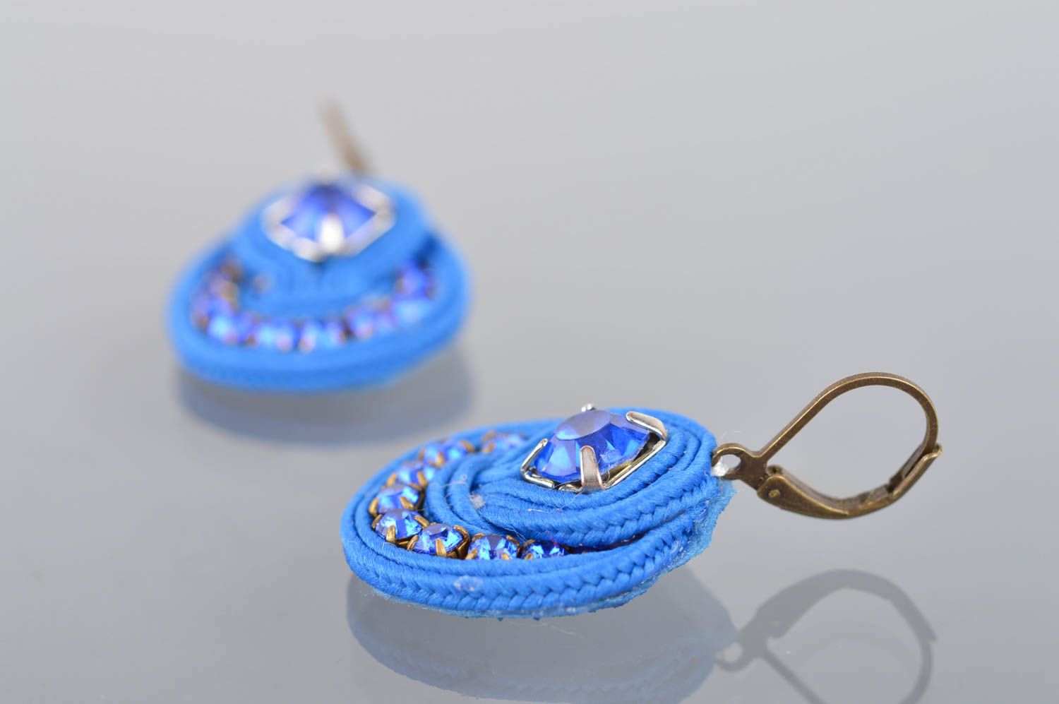 Handmade blue beautiful stylish cute soutache unusual earrings with beads photo 5