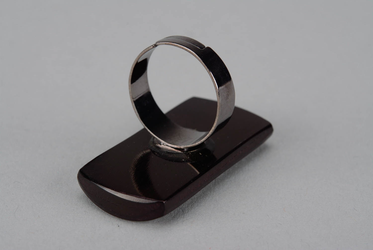Wine red ring made of cow horn photo 2