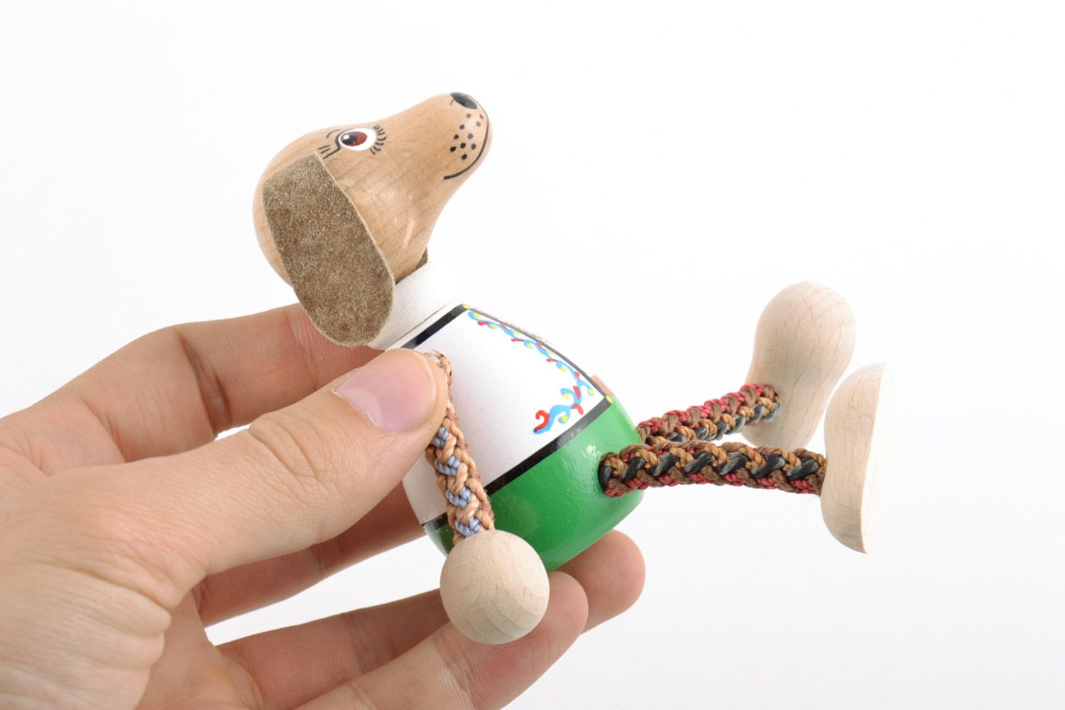 Деревянная игрушка Песик ручной работы экологически чистая яркая красивая фото 2