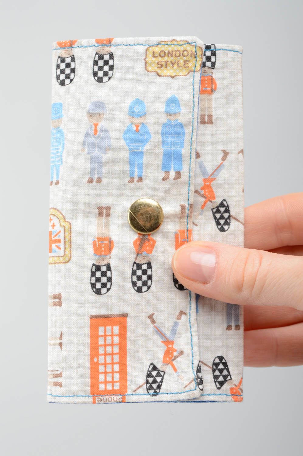 Porte-clés en tissu de coton fait main original avec impression pour enfant photo 3