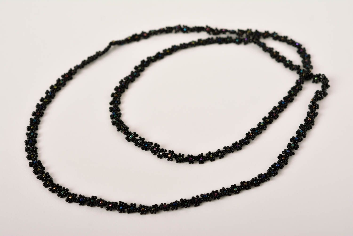 Collier en perles de rocaille Bijou fait main noir long design Cadeau femme photo 1