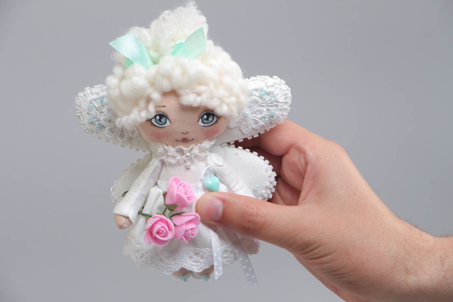 Мягкая тканевая игрушка Ангелочек в платье из хлопковой ткани ручной работы фото 5