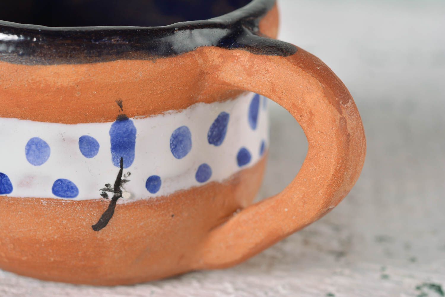 Handmade ceramic coffee cup with handle with white and blue ornament 0,53 lb photo 3