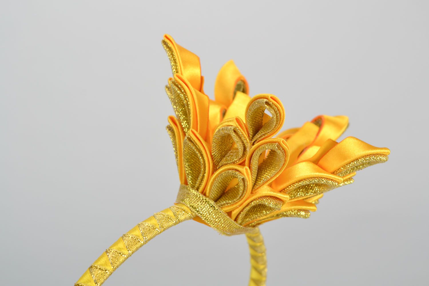 Diadema para el pelo Corona de oro foto 3