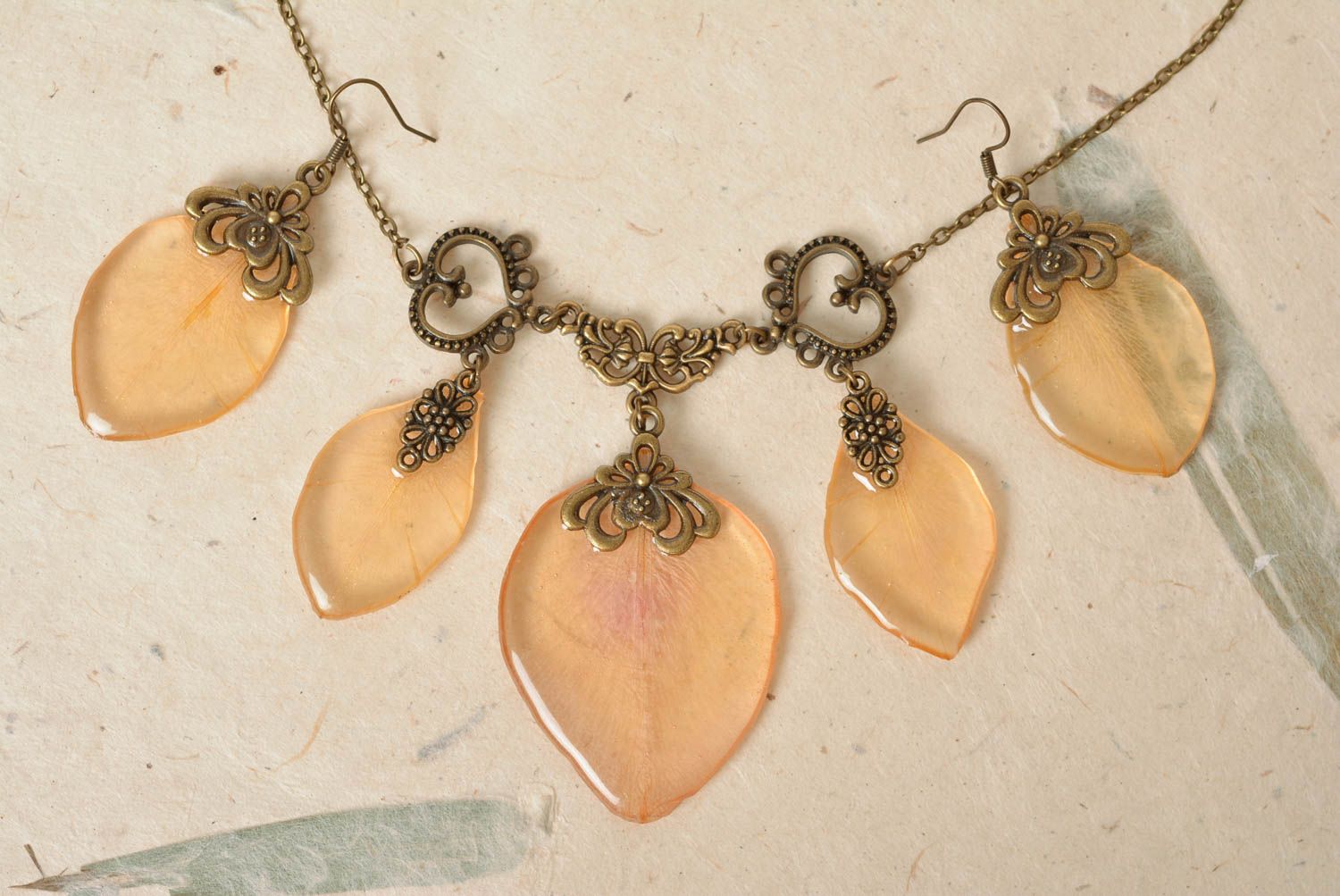 Beautiful botanical jewelry set handmade pendant and earrings with real flowers photo 4
