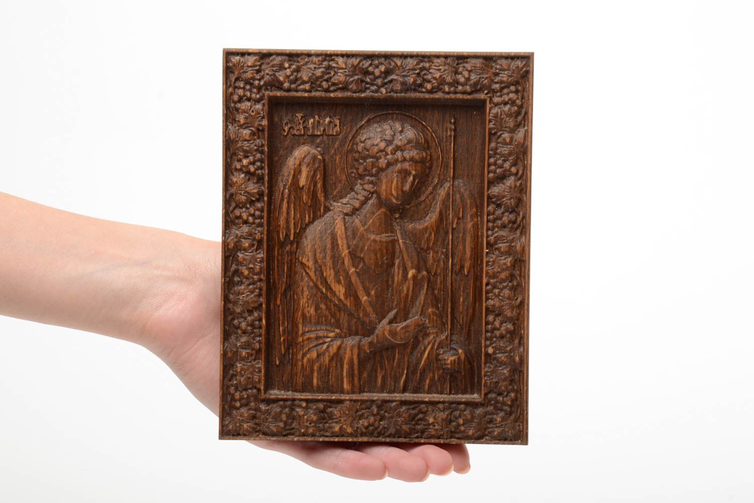 Icono religioso ortodoxo de madera con arcángel Miguel hecho a mano tallado foto 5