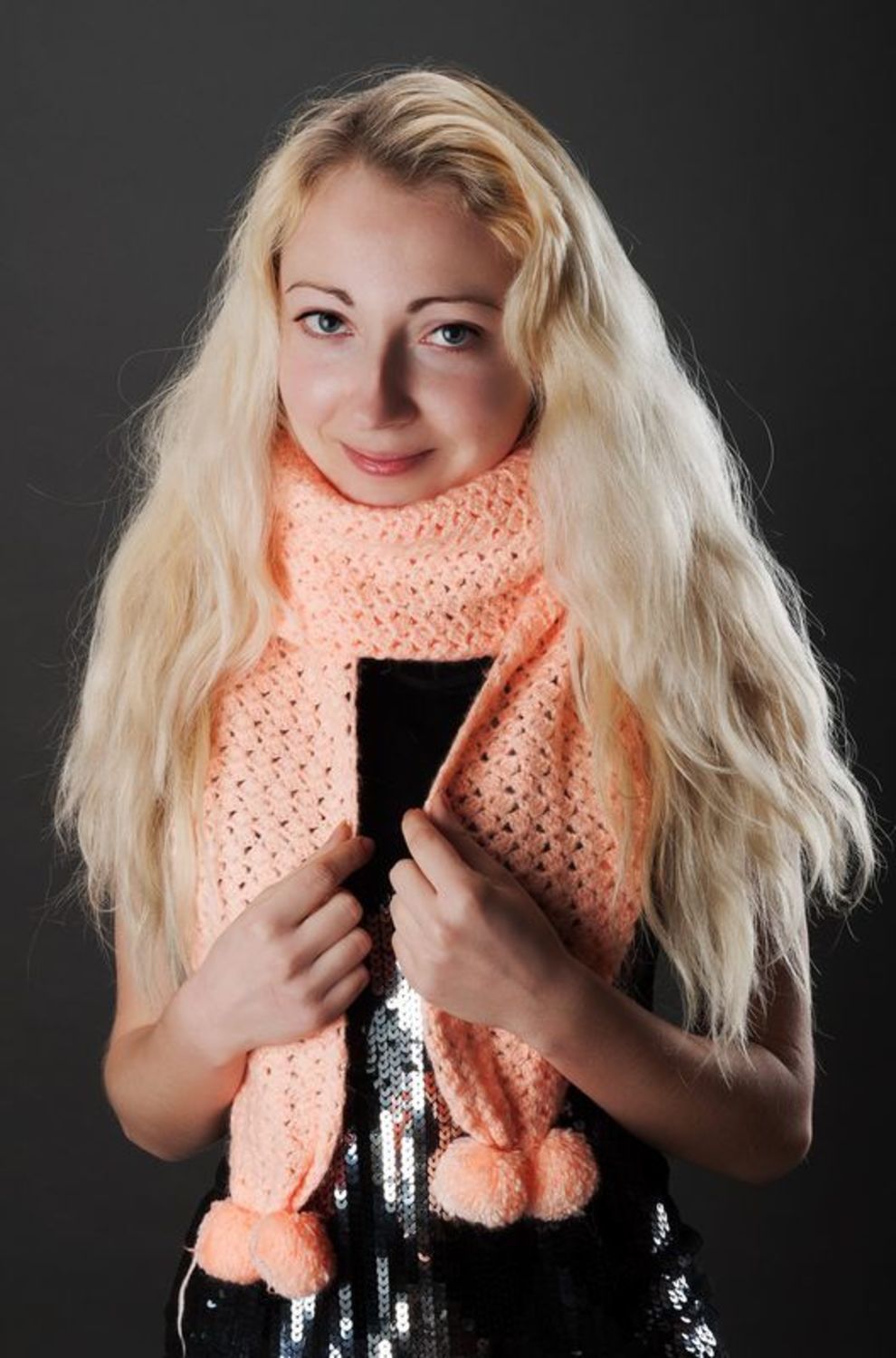 Sciarpa di lana fatta a mano Sciarpa a maglia Abbigliamento da donna 
 foto 2