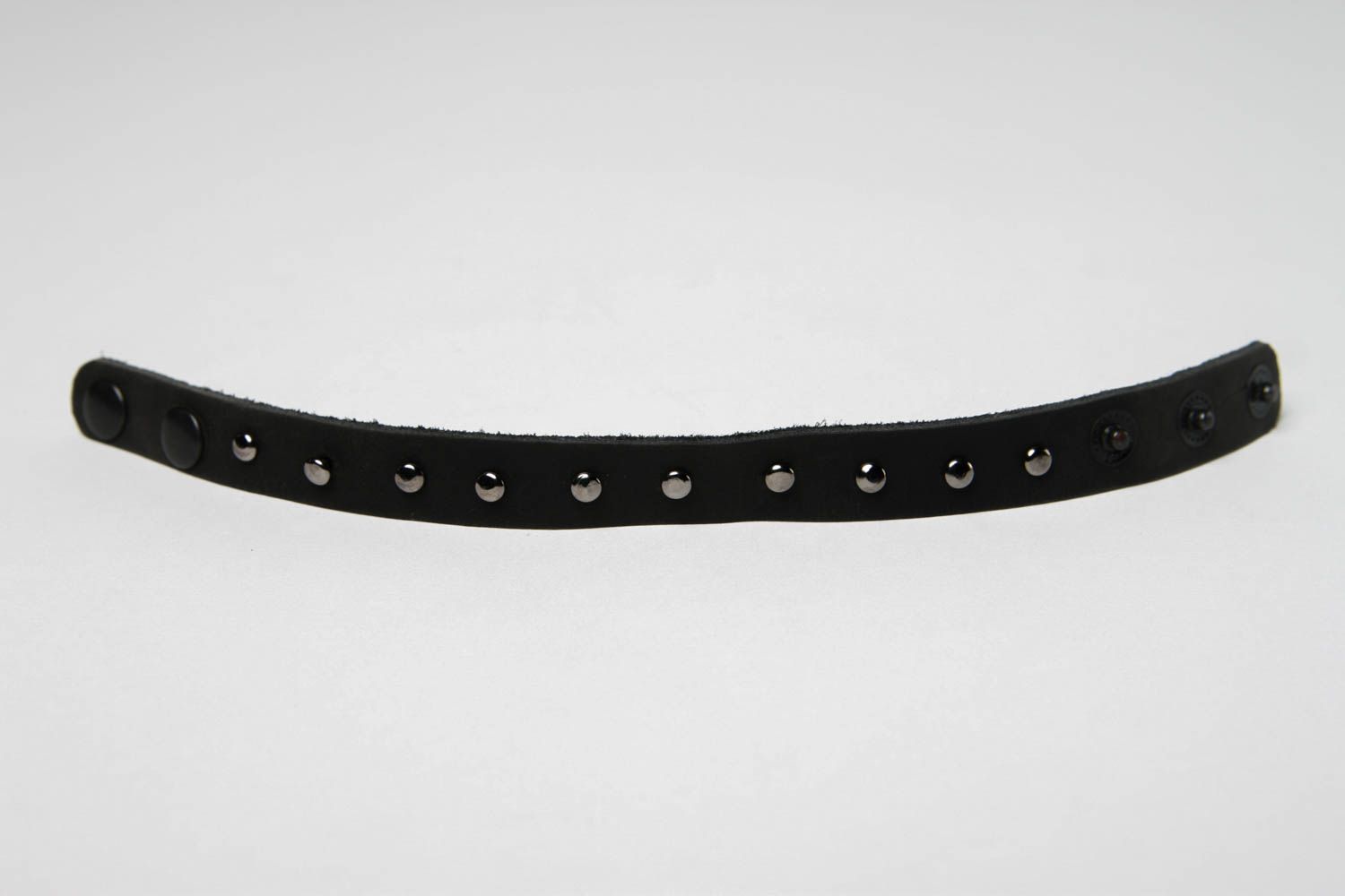 Bracelet fait main en cuir Bracelet original noir rivets Accessoire en cuir photo 3