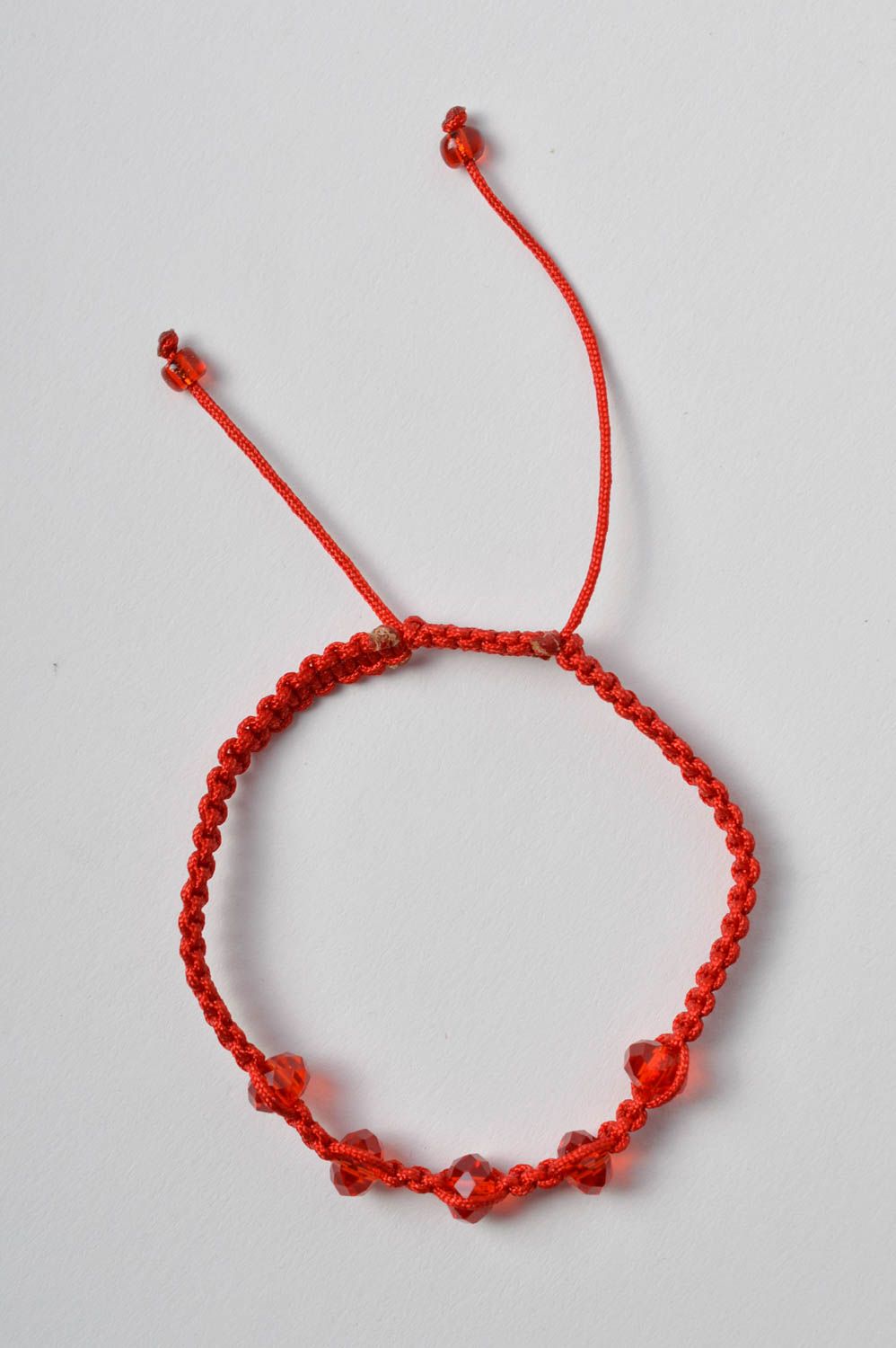 Браслет ручной работы браслет из ниток красный детский браслет на завязках фото 2